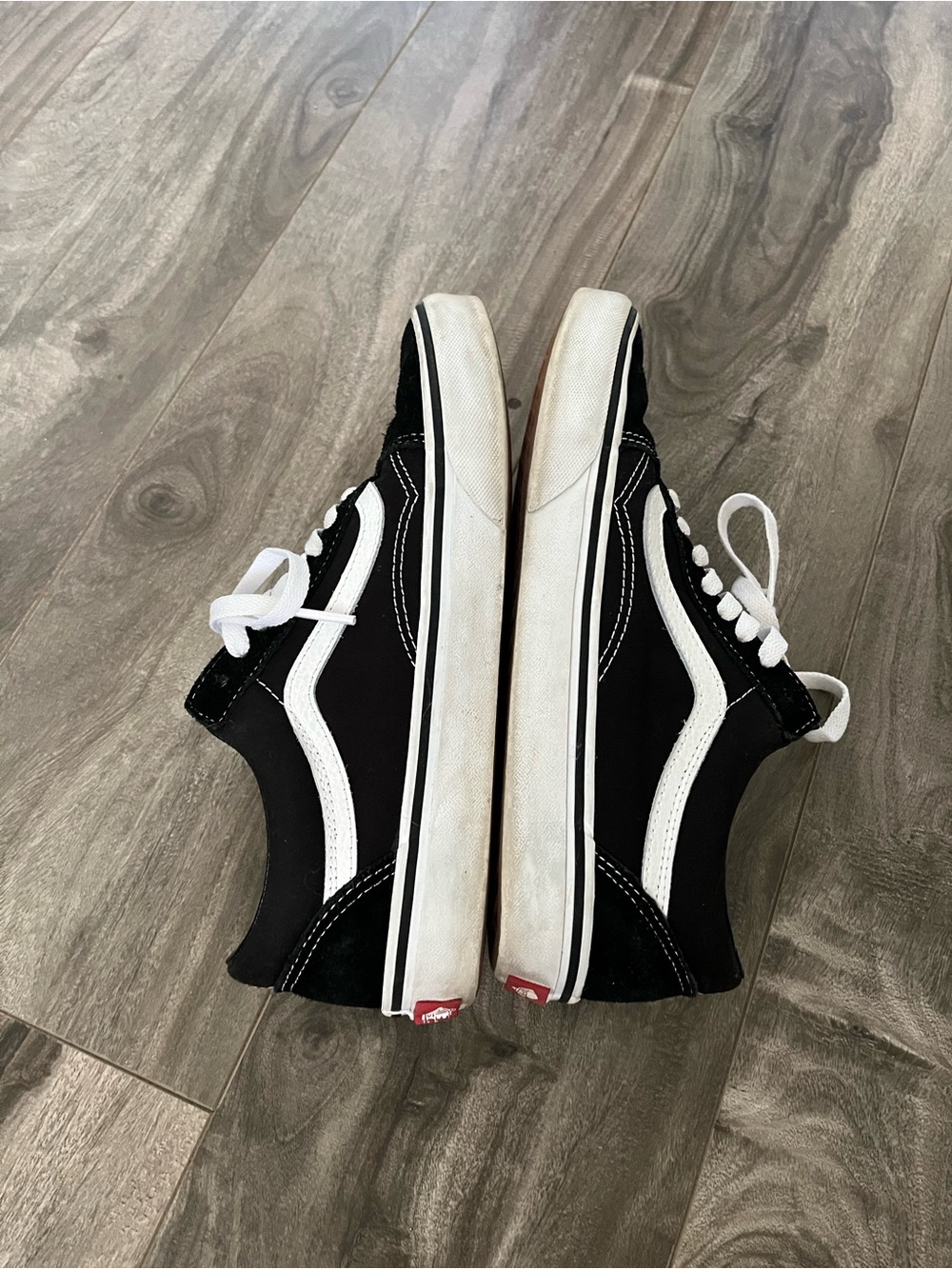 Vans Old Skool Shoes - Picture 6 of 8